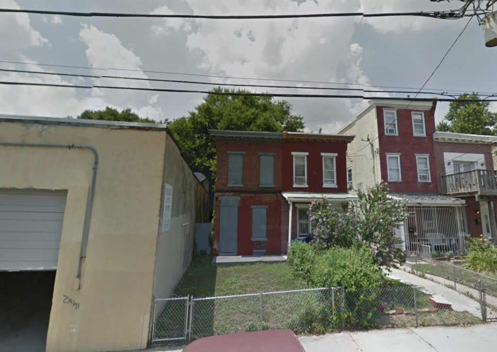Houses-that-will-be-demolished-in-Francisville