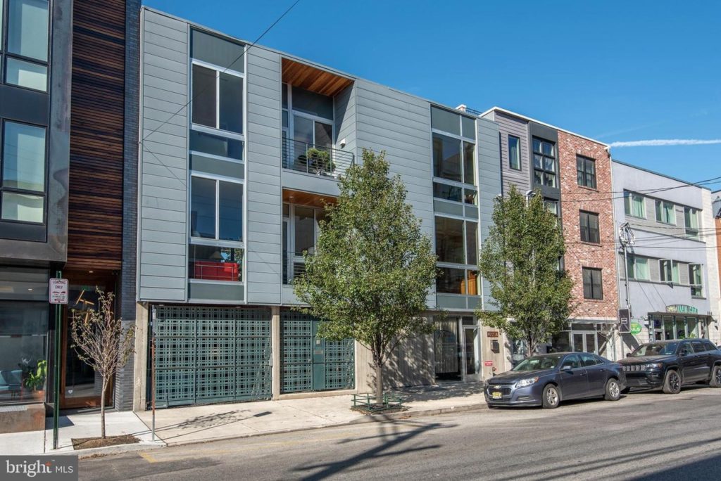 972 N 2nd St front